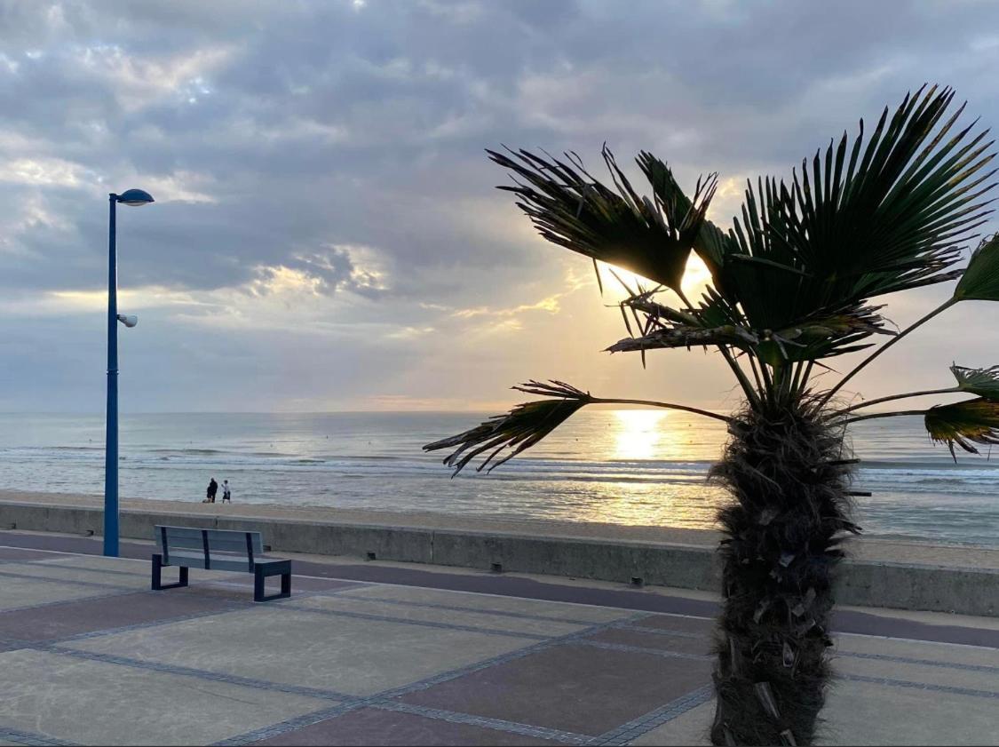 Lesparisnormands - Magnifique Vue Mer - Centre Et Plage Villers-sur-Mer Exterior foto