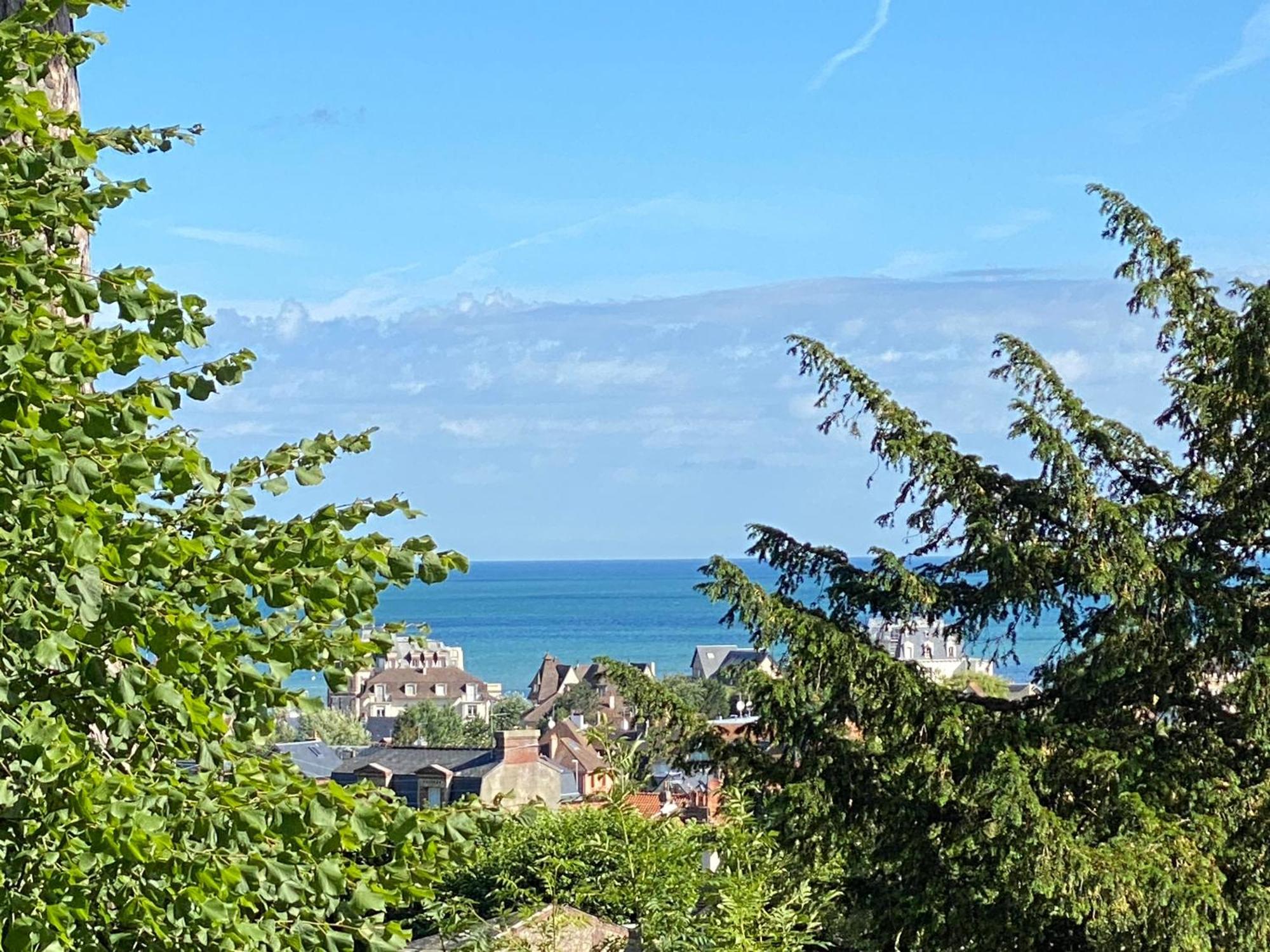 Lesparisnormands - Magnifique Vue Mer - Centre Et Plage Villers-sur-Mer Exterior foto